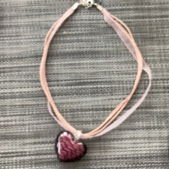 Laila Rowe sign glass heart pendant - Picture 4 of 4